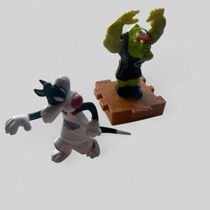 Vintage set of 2 Space Jams Action Figures collectible 1996 rolling monster, cat
